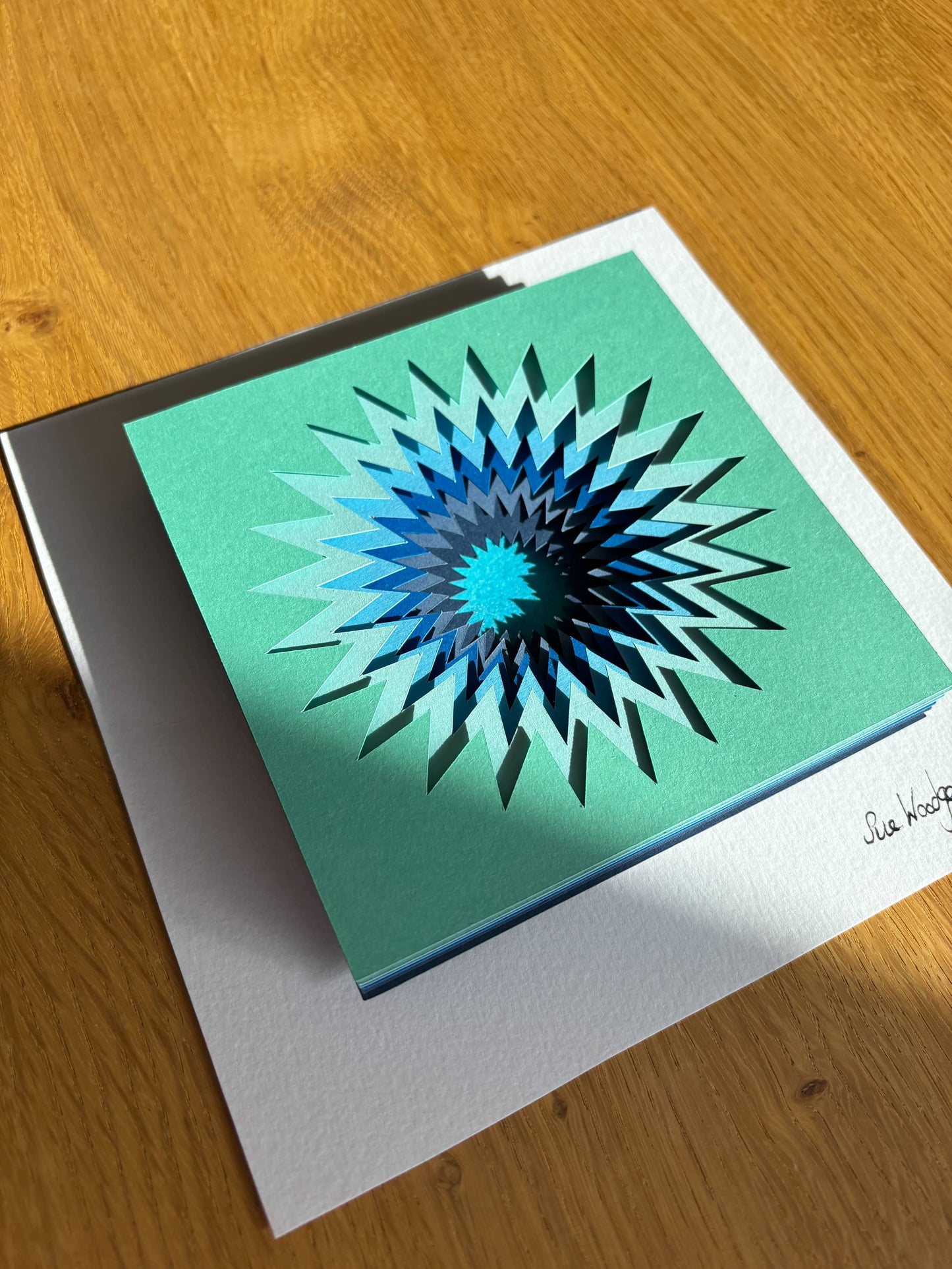 The Blue zigzag - Layered paper sculpture