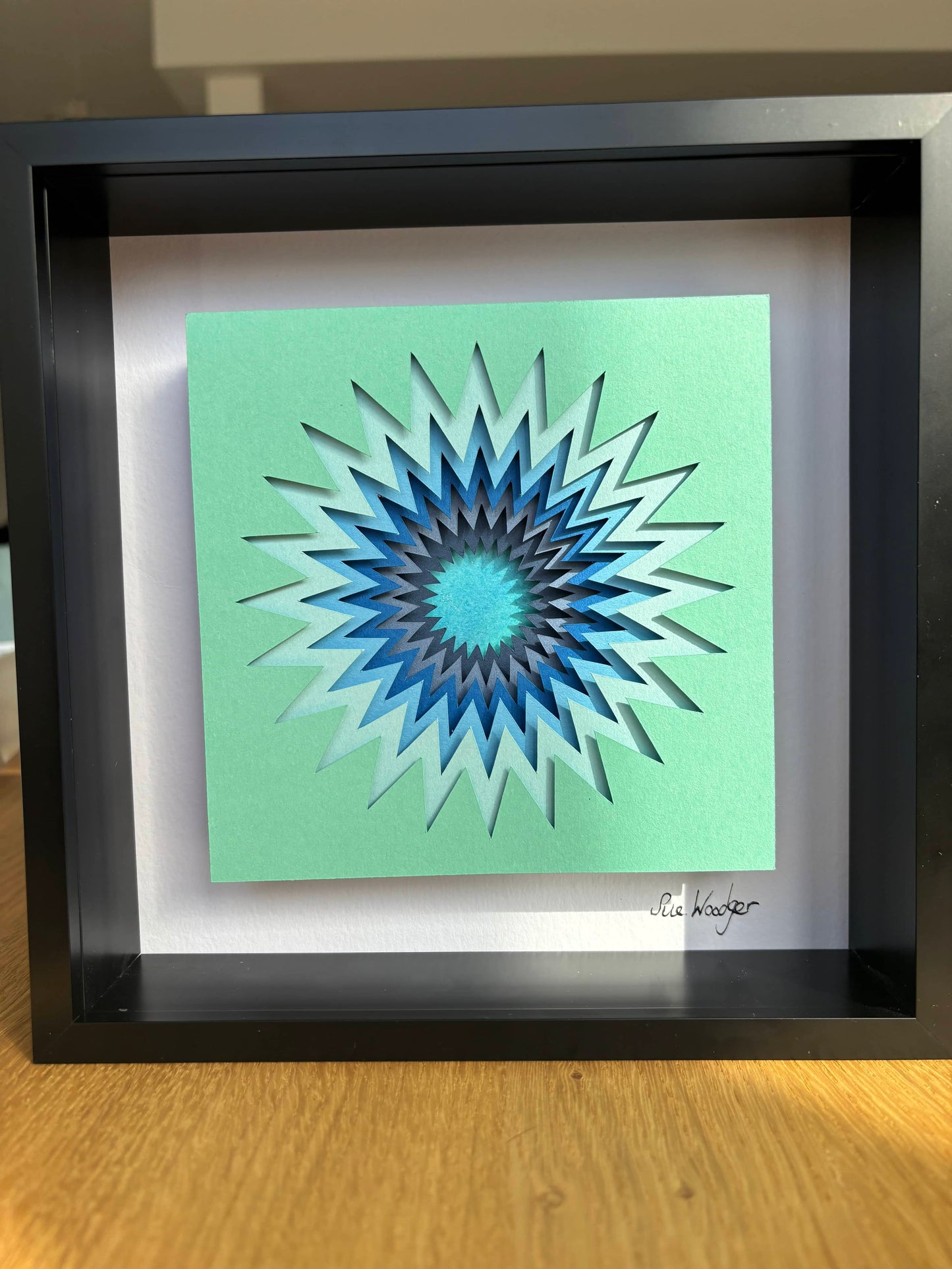 The Blue zigzag - Layered paper sculpture