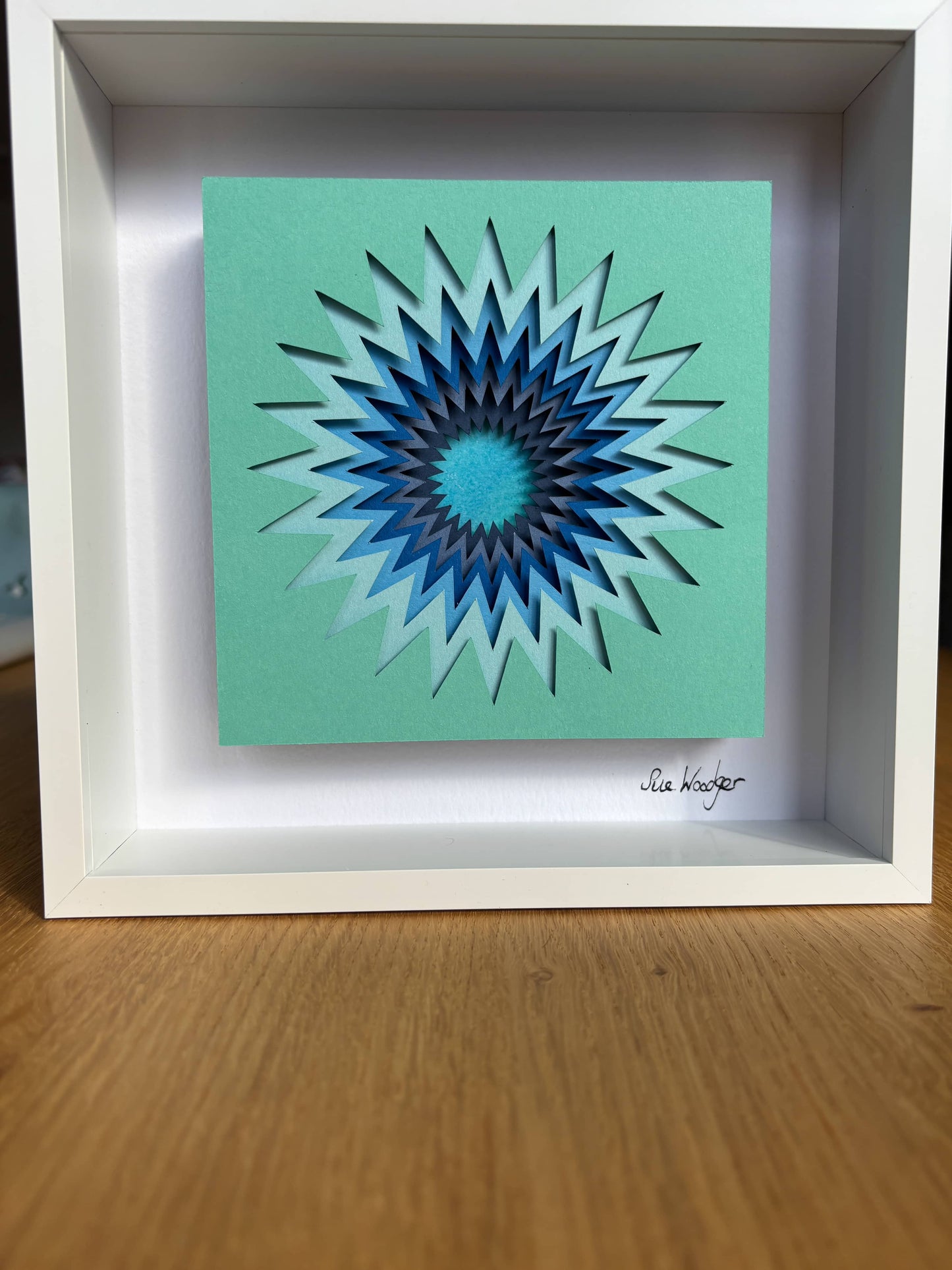 The Blue zigzag - Layered paper sculpture