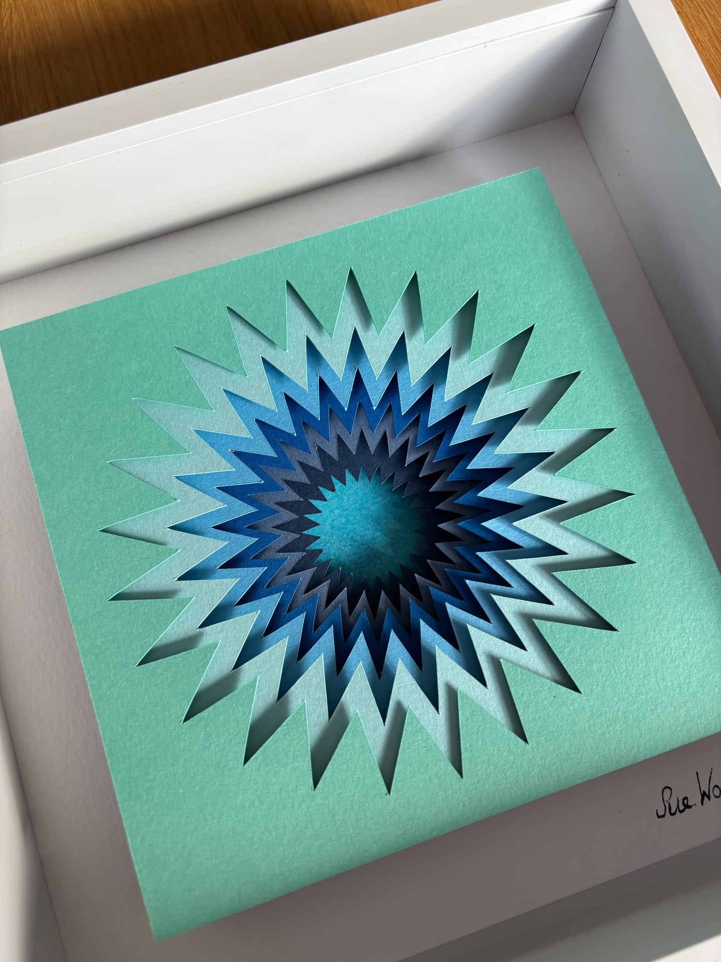 The Blue zigzag - Layered paper sculpture