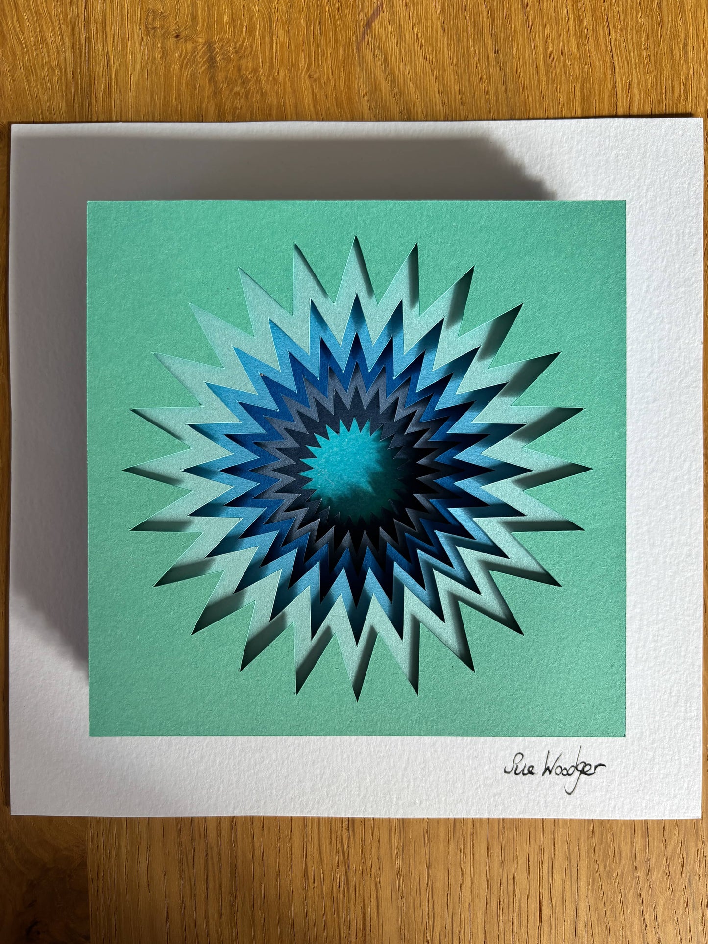 The Blue zigzag - Layered paper sculpture