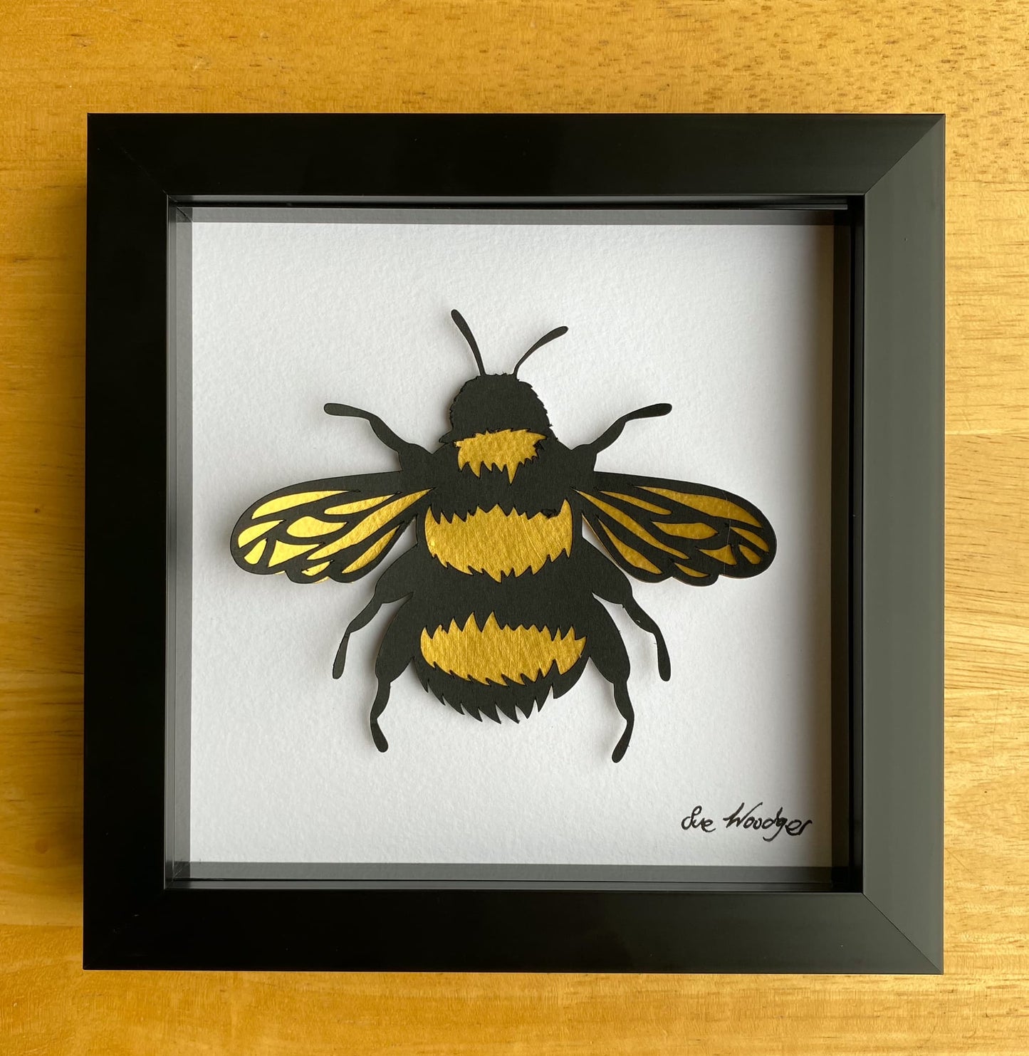 Papercut Golden Bee