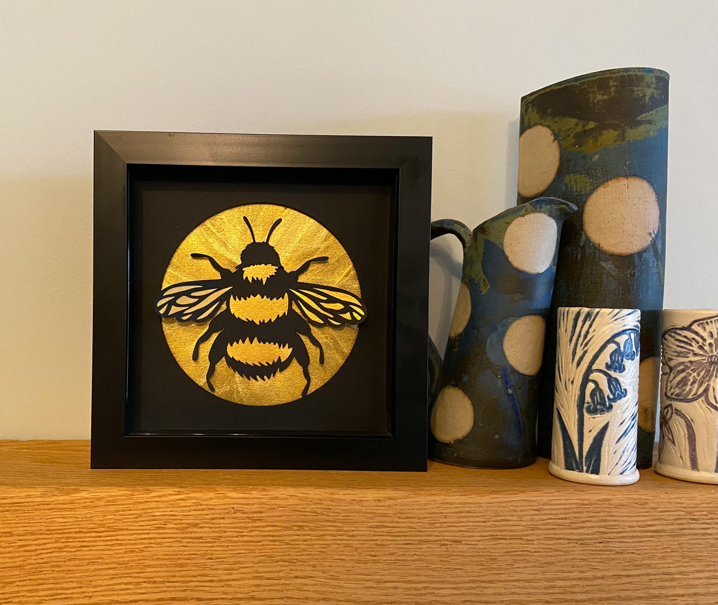 Papercut Golden Bee