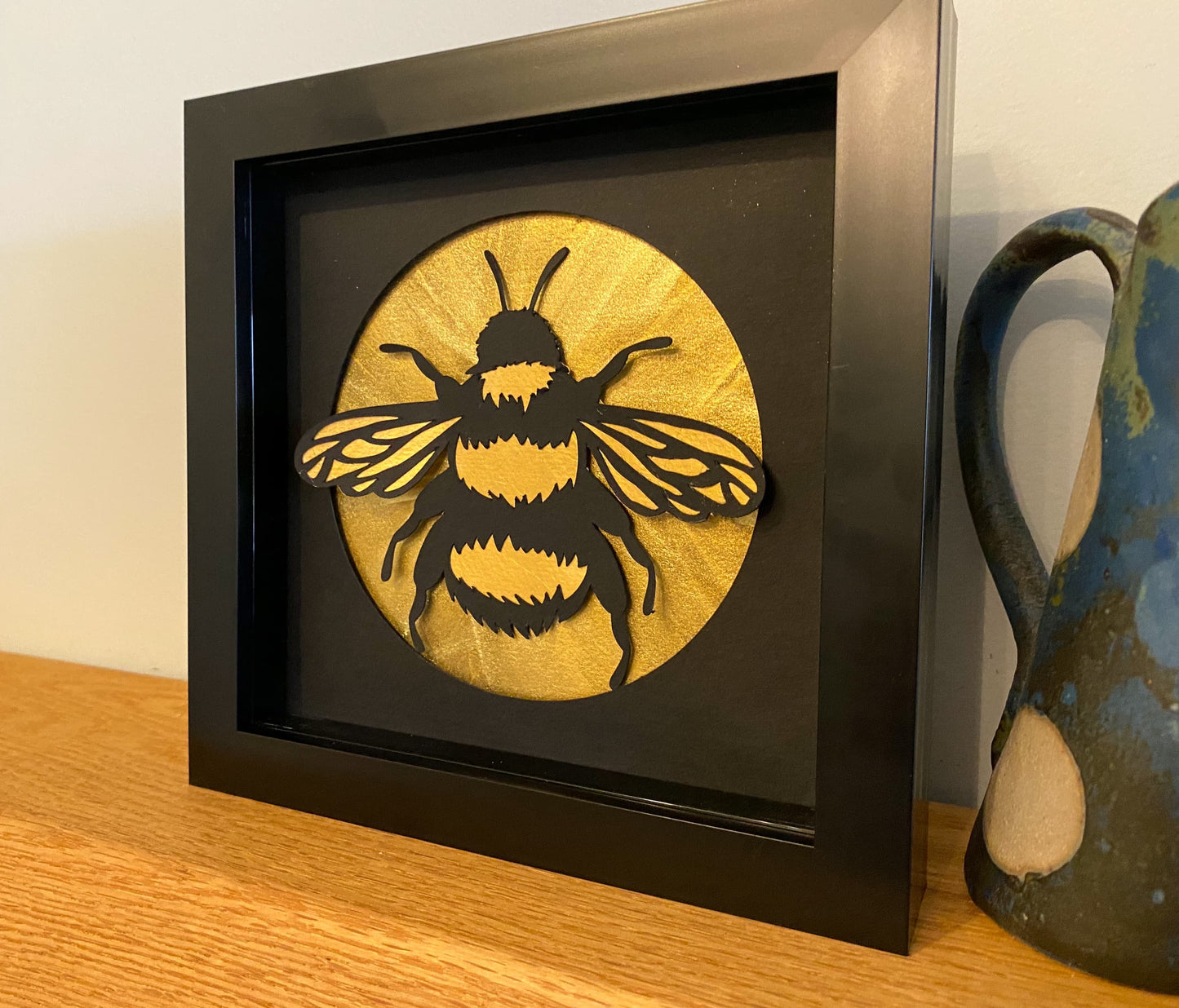 Papercut Golden Bee