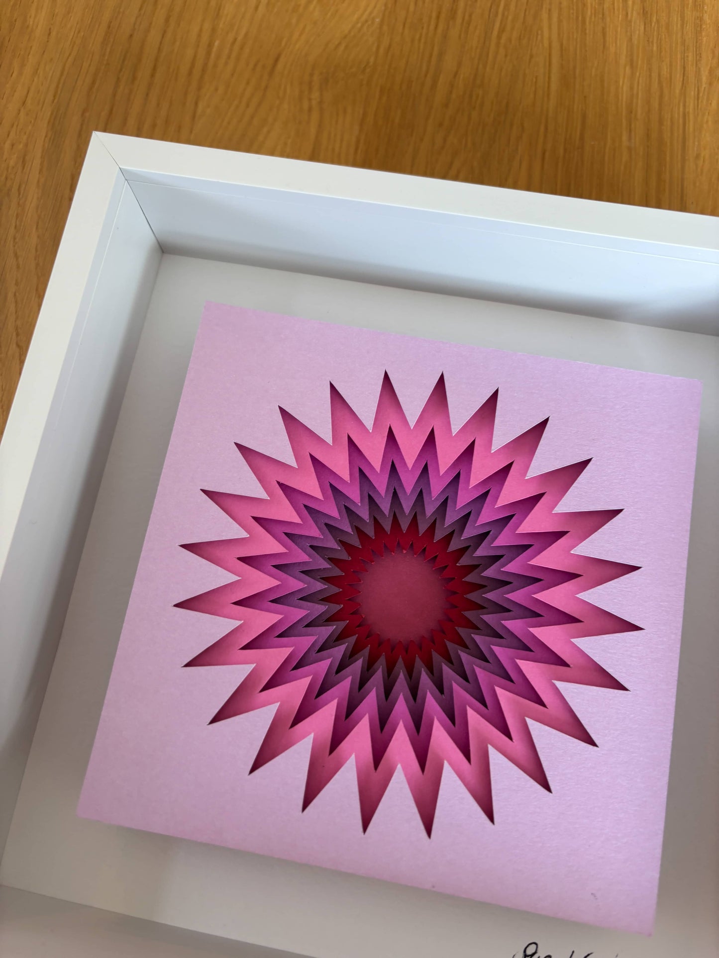 The Pink zigzag - Layered paper sculpture
