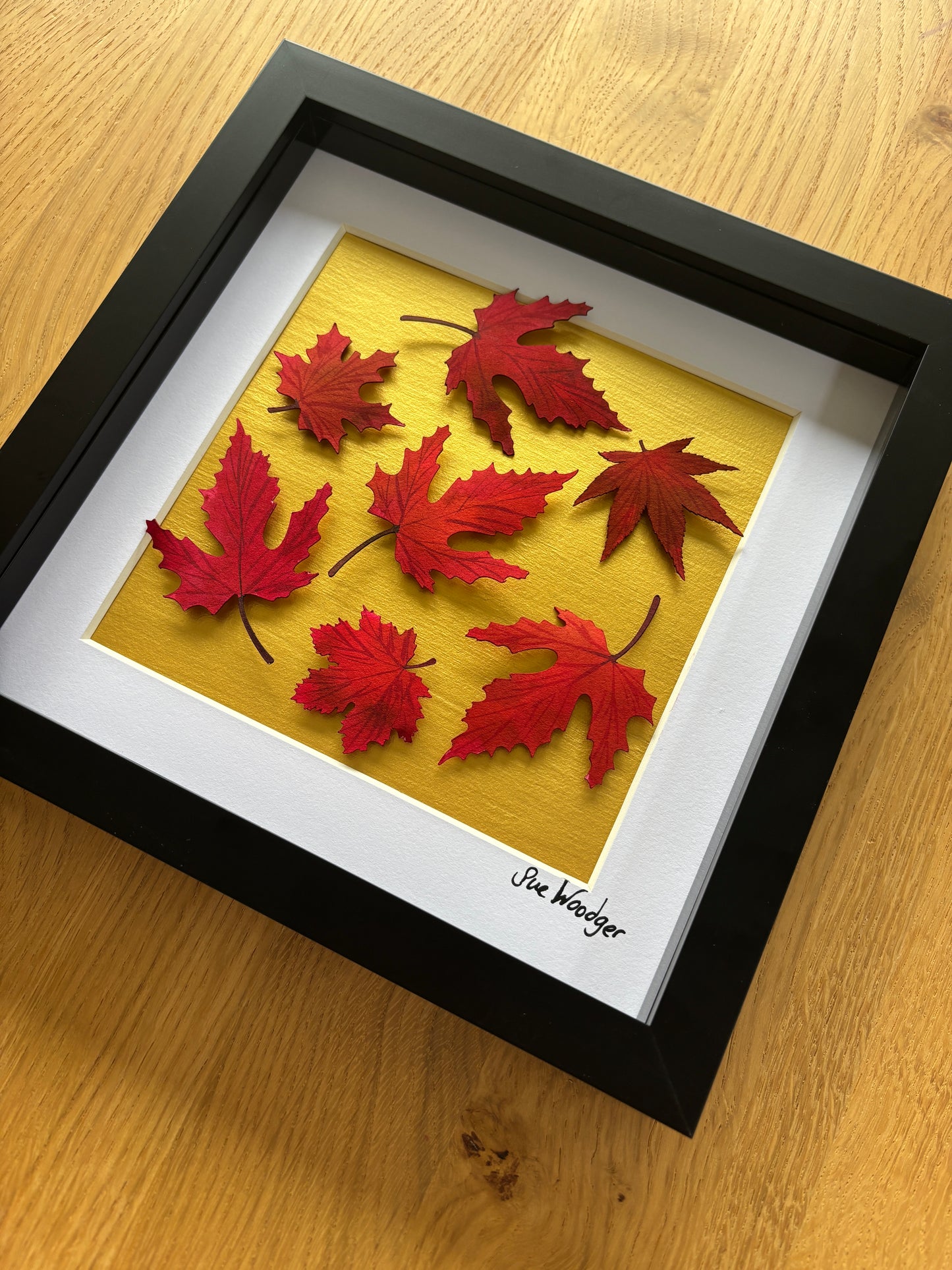 Autumnal Leaf on gold