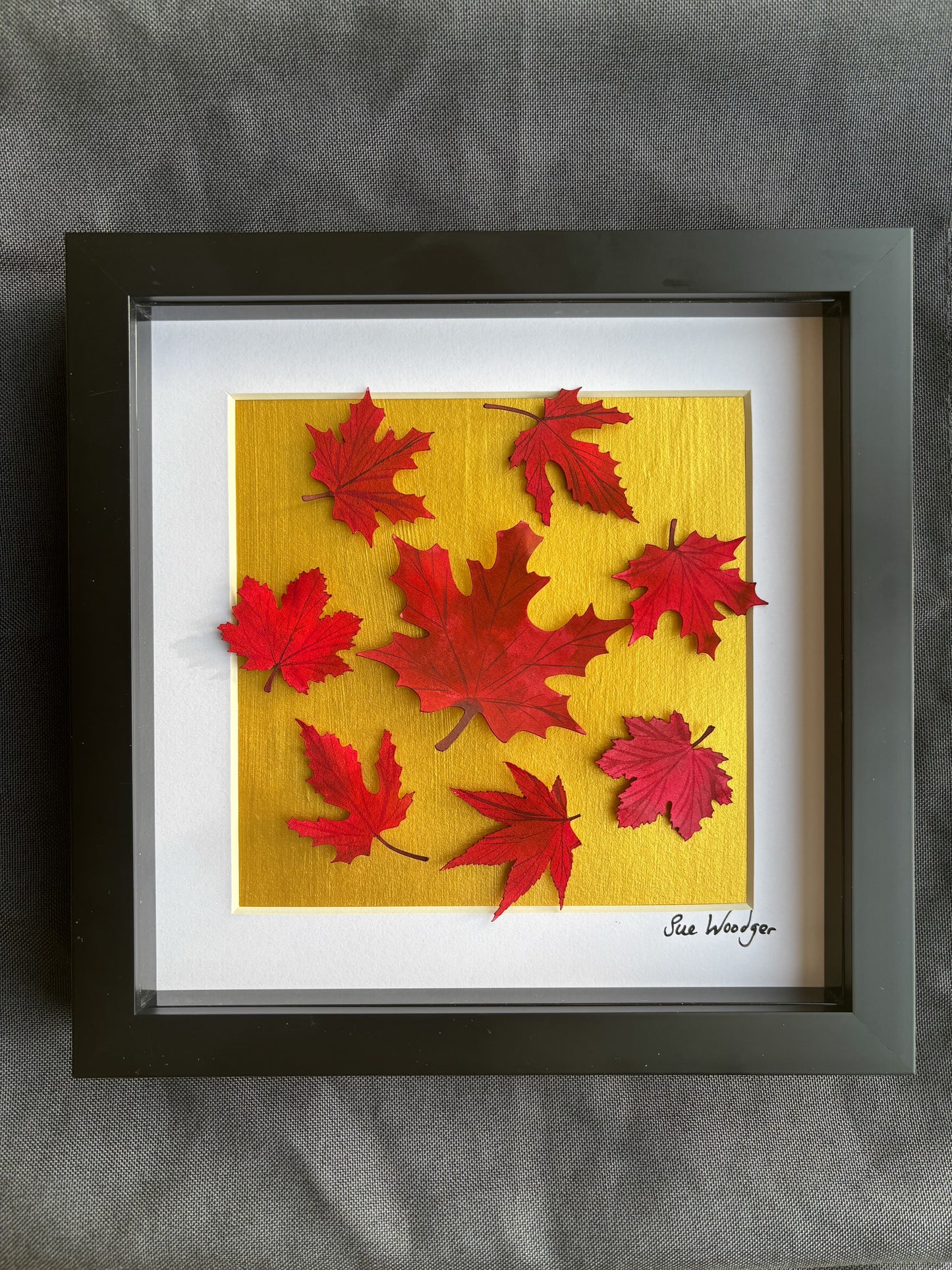 Autumnal Leaf on gold