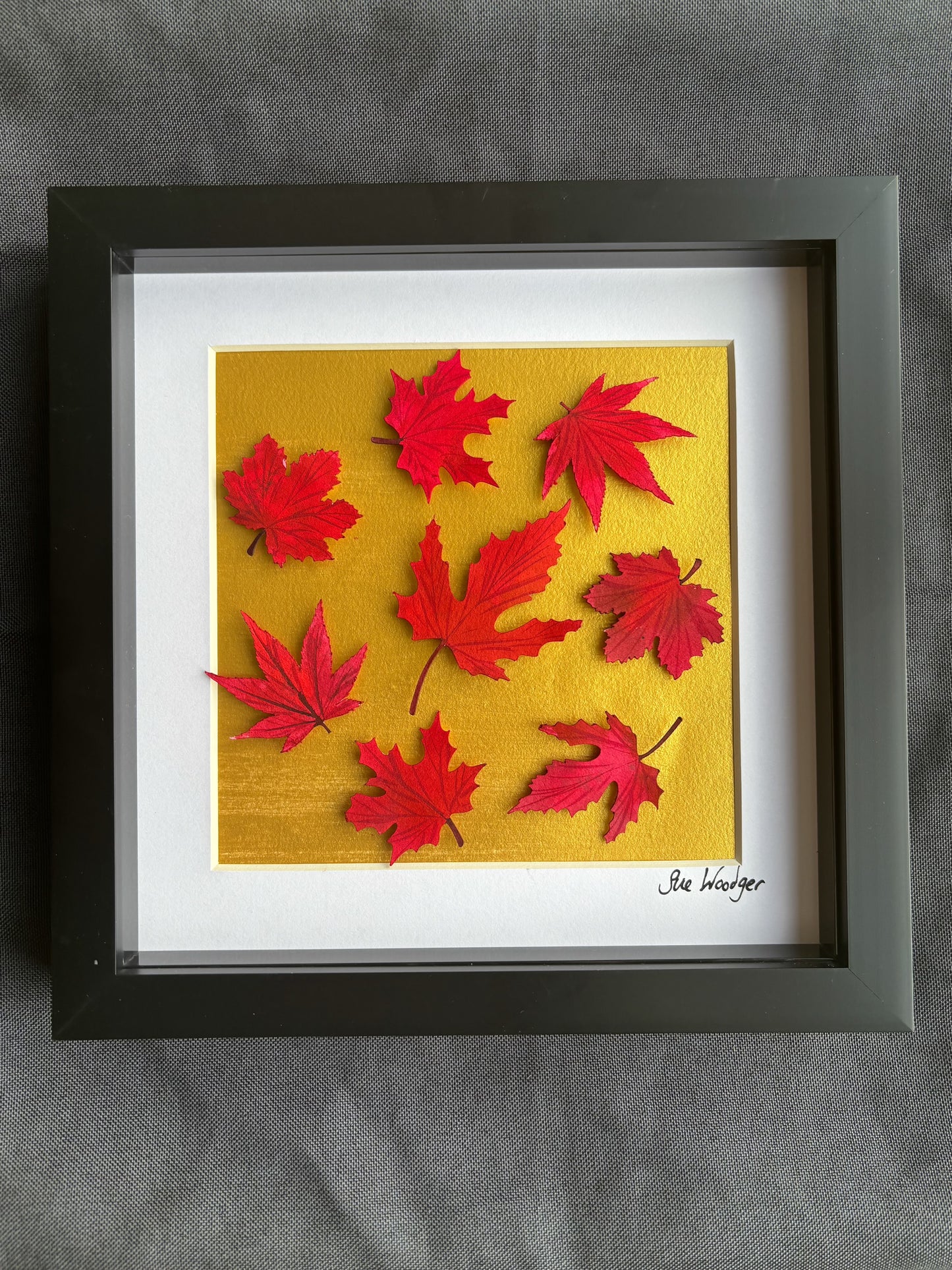 Autumnal Leaf on gold