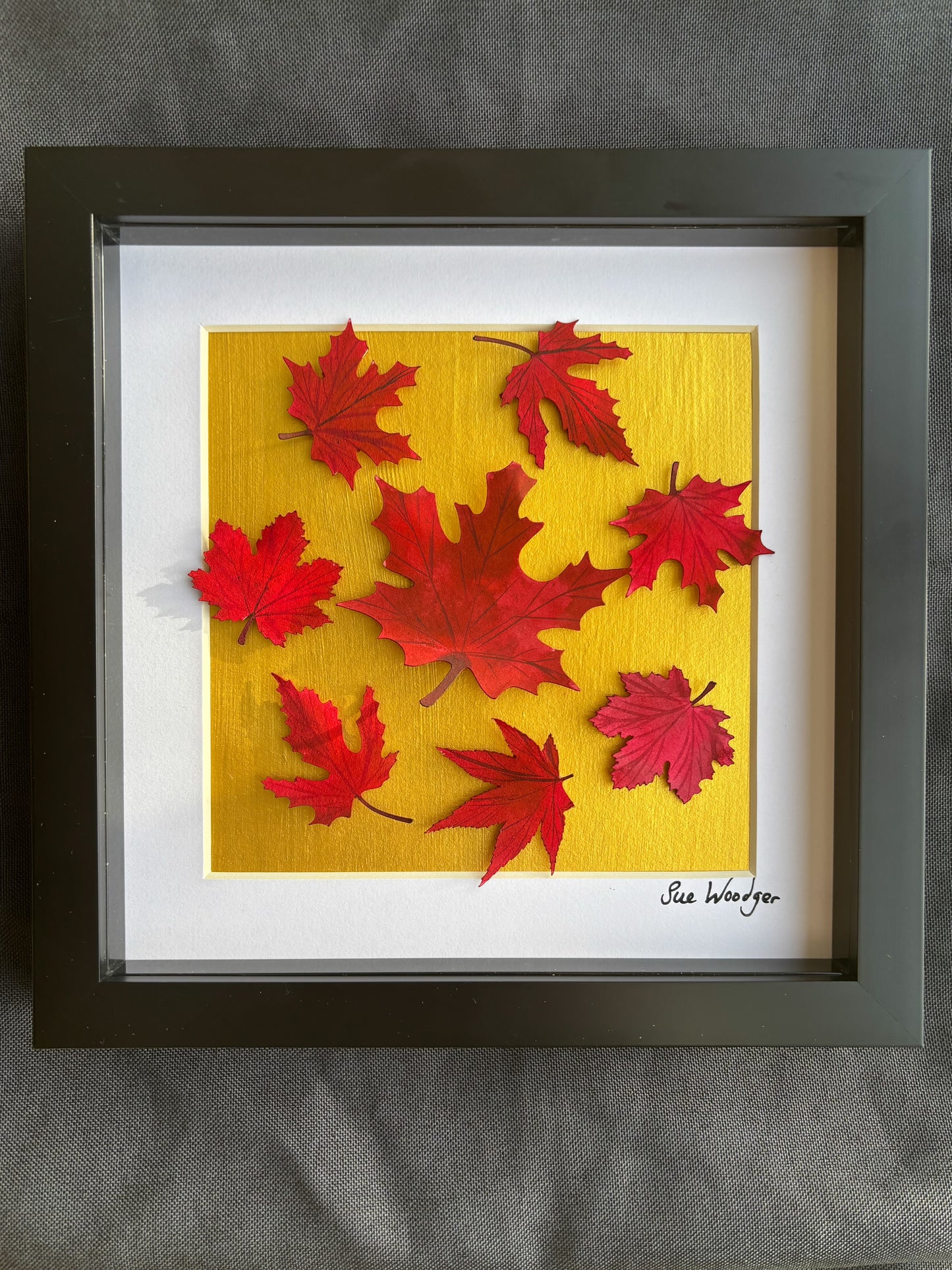 Autumnal Leaf on gold